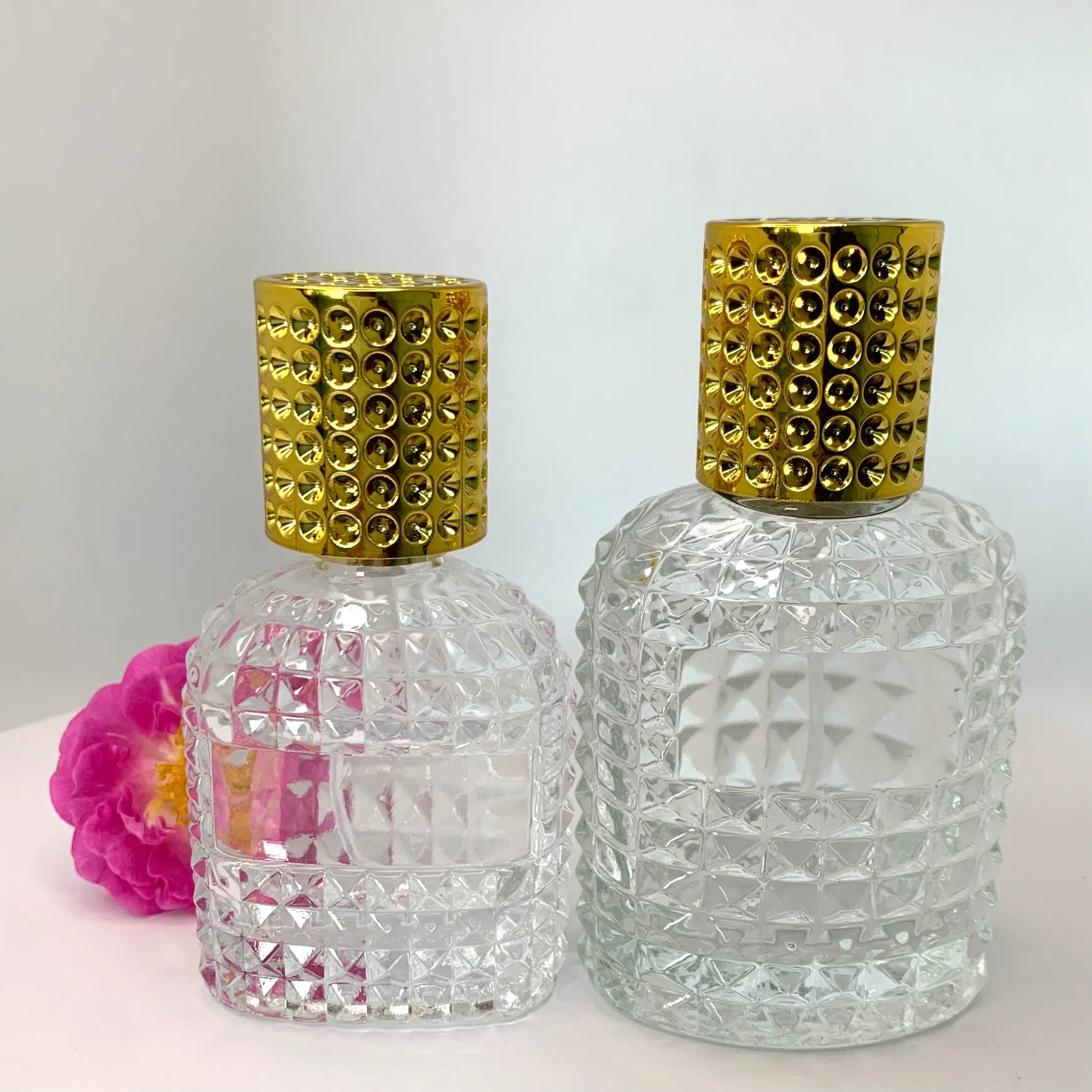 Refillable 30ml/50ml Empty Pineapple Shape Glass Perfume Bottle with Spray Dispenser Pump & Cap